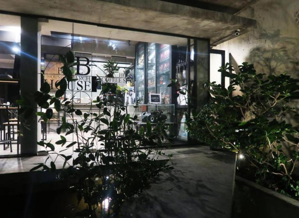 B Arch House Hotel Chiang Mai Exterior photo